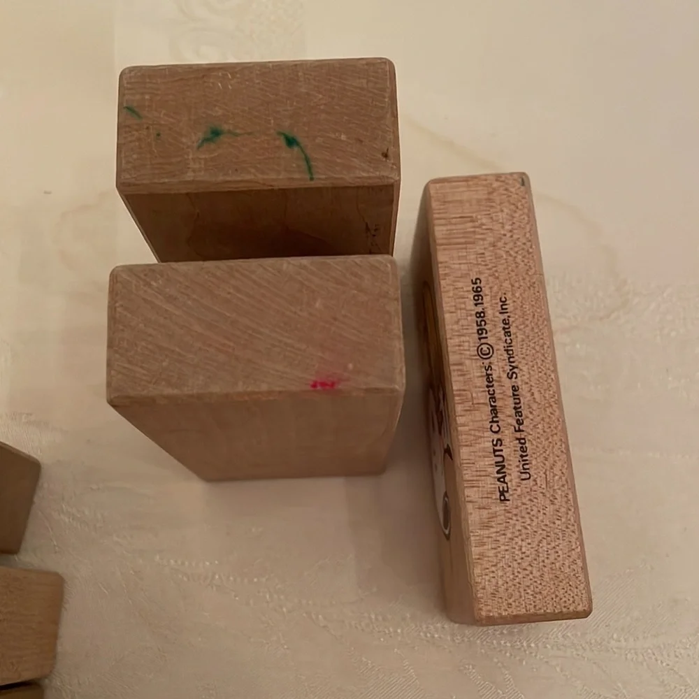 Vintage Snoopy Peanuts United Feature Syndicate inc wood blocks 1958 & 1965 (Mlb